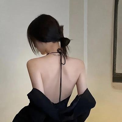 逆女泰瑞丝封面